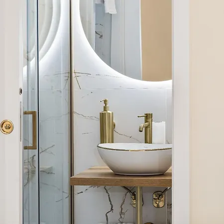 La Casa Delle Dee - Self Check-in بيت ضيافة بولونيا